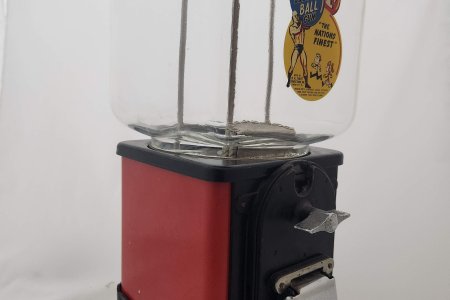 VICTOR TOPPER GUMBALL MACHINE