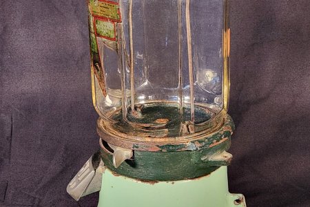 COLUMBUS MODEL M VENDOR WITH OCTAGON GLOBE
