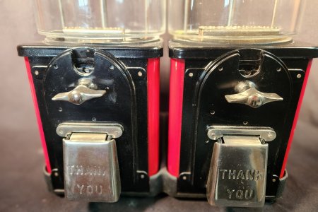 VICTOR TOPPER TWIN "FAT CYLINDER" VENDORS 