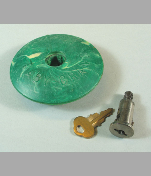 Victor Replacement lock and key for Baby Grands with Green Top - LK058G