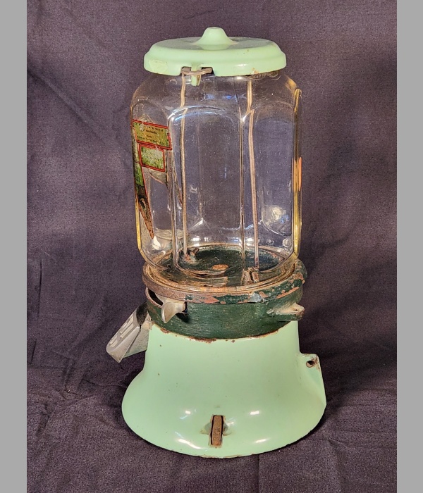 COLUMBUS MODEL M VENDOR WITH OCTAGON GLOBE
