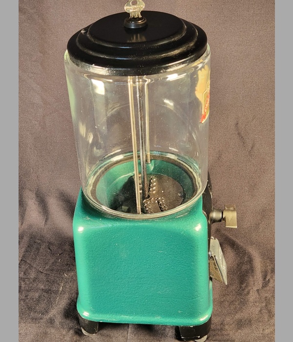 VICTOR CHALLENGER with "FAT CYLINDER" GLOBE AND DECAL