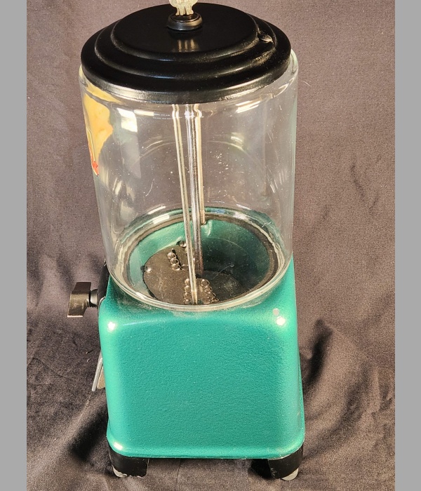 VICTOR CHALLENGER with "FAT CYLINDER" GLOBE AND DECAL