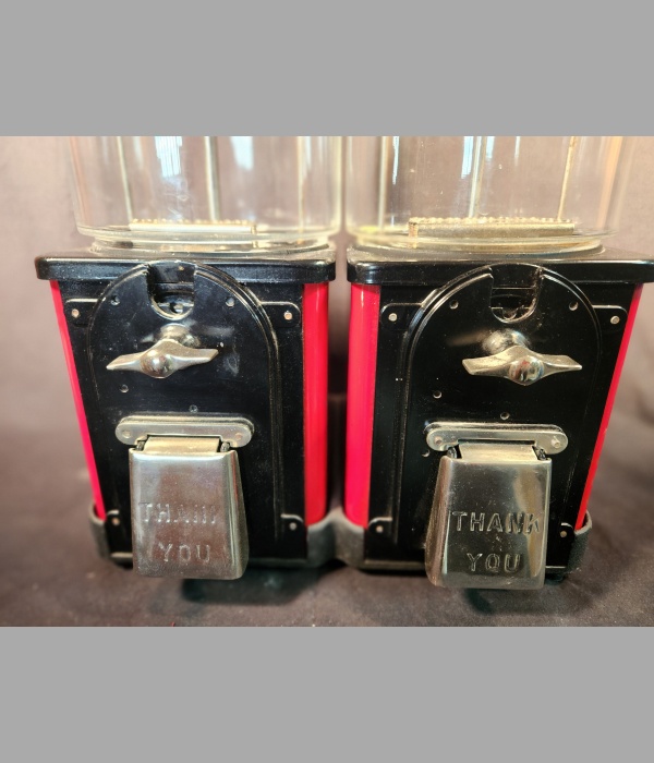 VICTOR TOPPER TWIN "FAT CYLINDER" VENDORS 