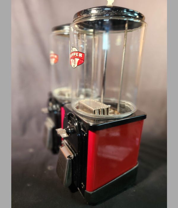 VICTOR TOPPER TWIN "FAT CYLINDER" VENDORS 